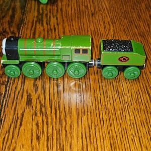 Thomas Wooden Railway Big City Engine and Tender 2002 Learning Curve Green Train